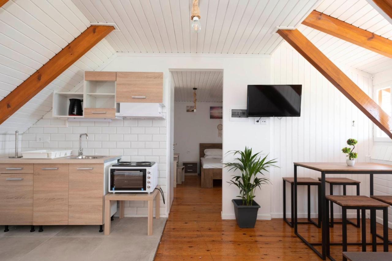 Giorgos House Attic Apartamento Gialova Exterior foto